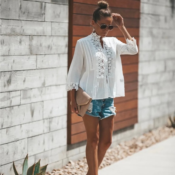 NWOT VICI Sweet Mary Crochet Lace Top - Picture 4 of 15